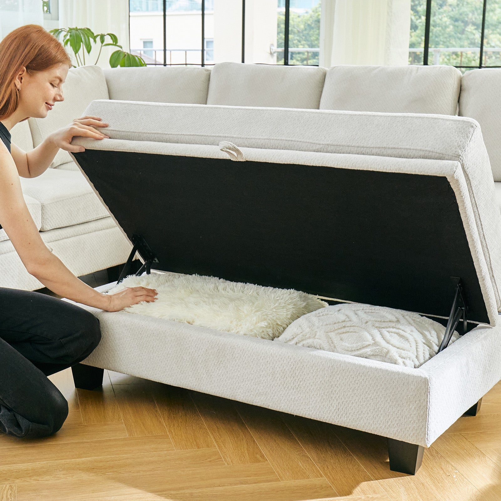 Vesper Cup Holder Pull-out Sofa