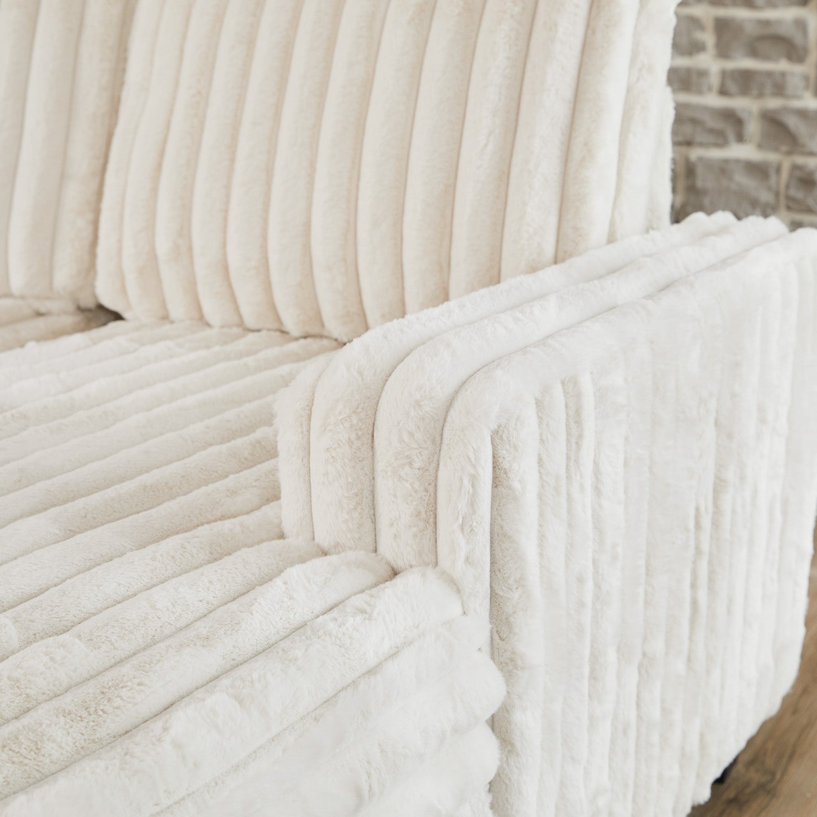 Plume Pull-out Sofa—Perfect for Small Spaces