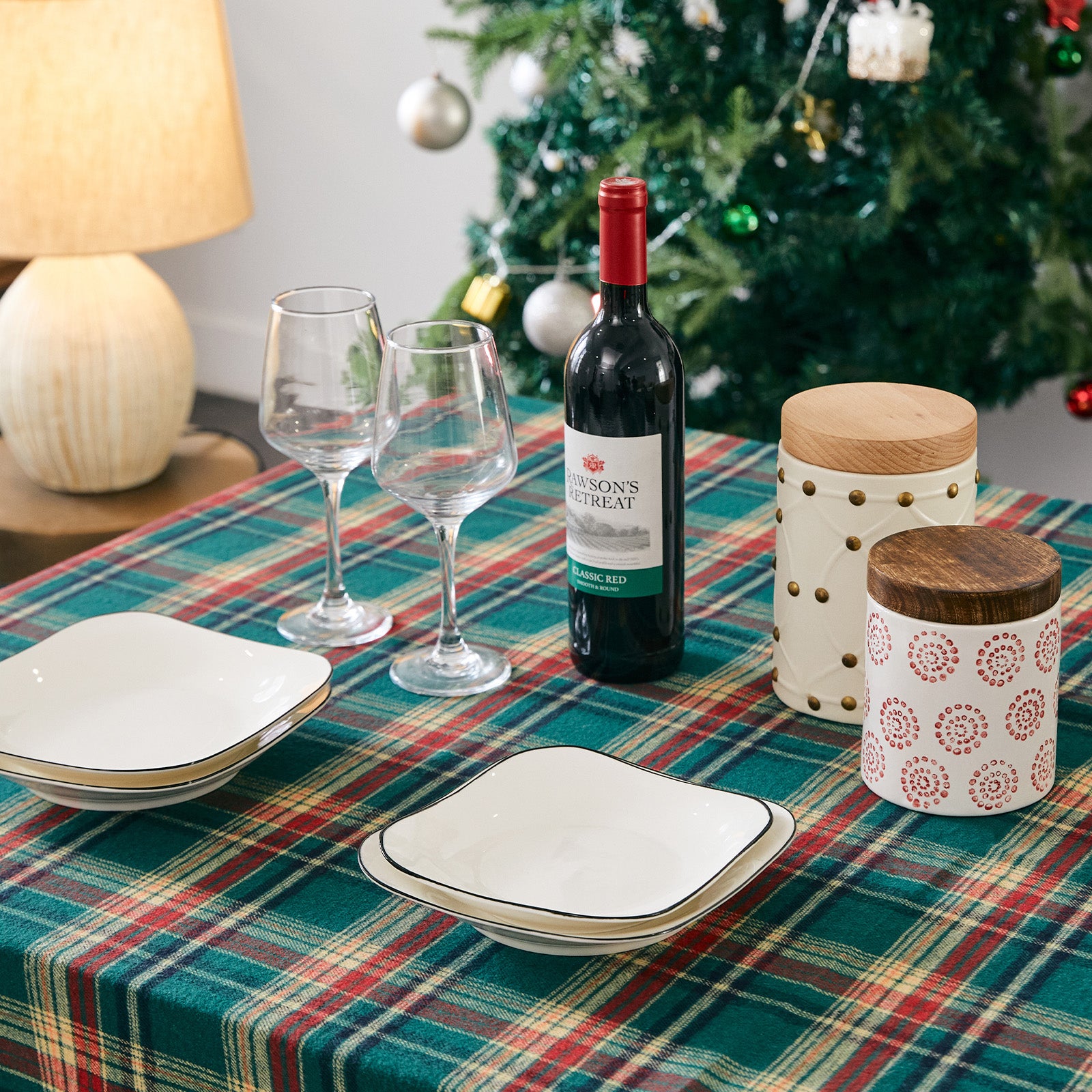 Belffin Festive Tartan Tablecloth with Pom-Poms