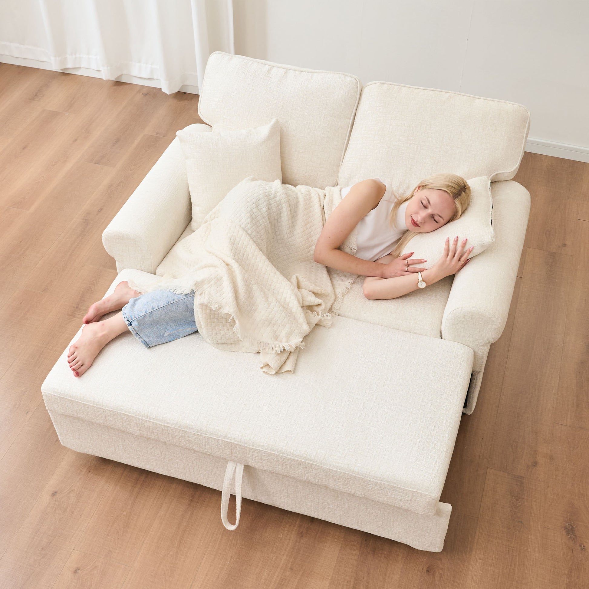 Chenille-round-arm-Misty-White