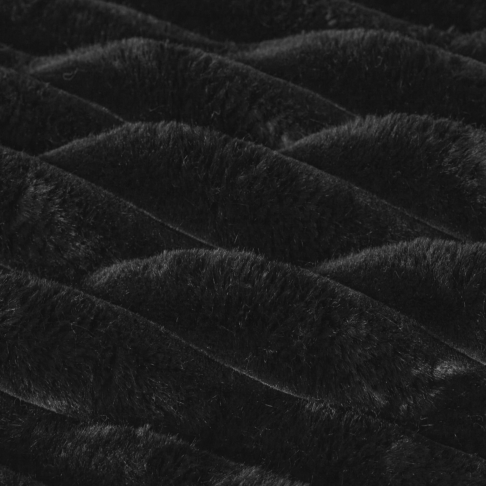 #color_obsidian-black