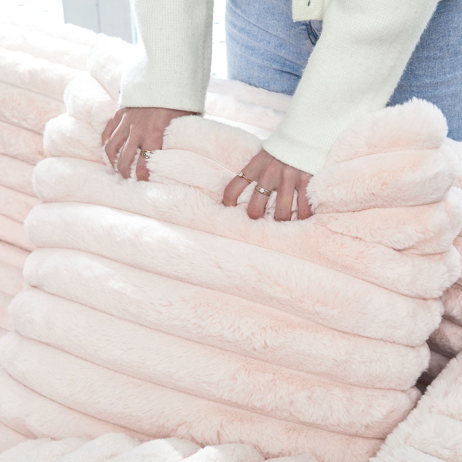 #color_pale-pink